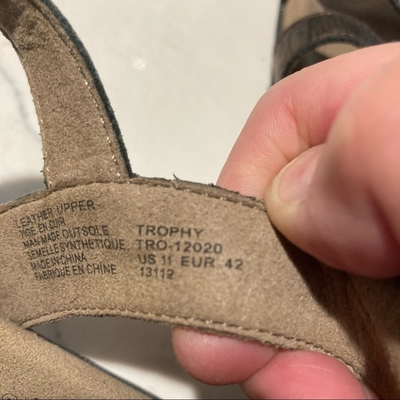 TAOS Sz 11  Trophy Strappy Copper Colourway Velcro Closure Comfort Sandals - Picture 12 of 16